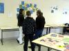 Des parents attentifs aux explications des moniteurs