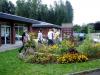 Fleurissement de la Maison de Pays de Rioz par les �l�ves de la MFR
